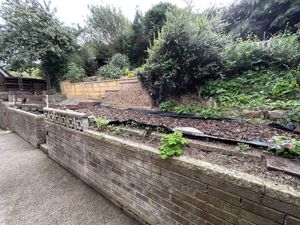 Photo 16- click for photo gallery